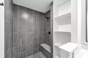 1025 20th St, Hempstead, TX 77445 - Photo 16