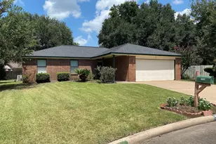 2733 Davis Ave, Rosenberg, TX 77471 - Photo 1