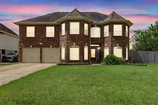 4302 Tree Line Dr, Pasadena, TX 77505 - Photo 1