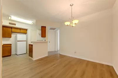 10811 Richmond Avenue #9, Houston, TX 77042 - Photo 6