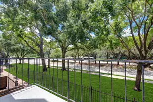 10811 Richmond Ave, Houston, TX 77042 - Photo 30