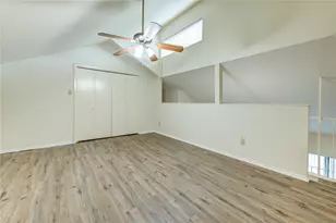 10811 Richmond Ave, Houston, TX 77042 - Photo 22