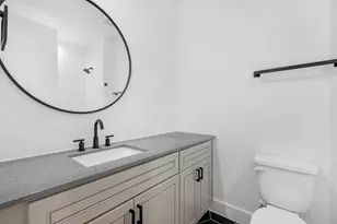 8203 Moon Beam St, Houston, TX 77088 - Photo 10