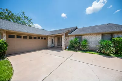 2903 Pepper Wood, Sugar Land, TX 77479 - Photo 2