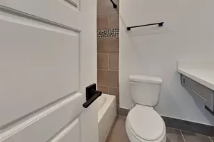 2056 Johanna Dr, Houston, TX 77055 - Photo 12