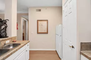 2400 McCue Rd, Houston, TX 77056 - Photo 22