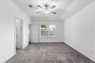 9306 Victoria Valley Ct, Houston, TX 77365 - Photo 22