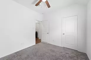 9306 Victoria Valley Ct, Houston, TX 77365 - Photo 16