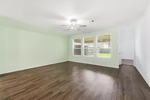9306 Victoria Valley Ct, Houston, TX 77365 - Photo 10