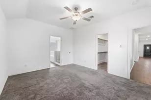 9306 Victoria Valley Ct, Houston, TX 77365 - Photo 18