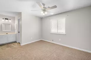 4810 5 Knolls Dr, Friendswood, TX 77546 - Photo 26