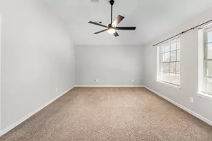 4810 5 Knolls Dr, Friendswood, TX 77546 - Photo 18