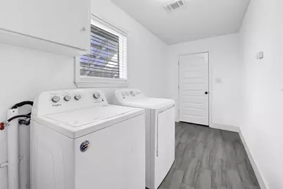 8010 Ocean Drive, Beach City, TX 77523 - Photo 20