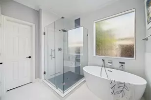 86 N Victoriana Cir, Spring, TX 77389 - Photo 14