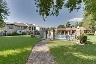 1326 Town Circle Circle, Baytown, TX 77520 - Photo 26