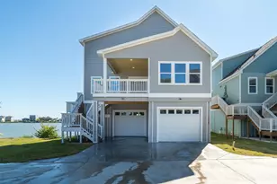 1218 1st St, Seabrook, TX 77586 - Photo 4
