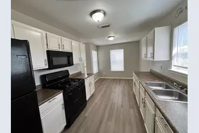 9406 Alcala Court, Houston, TX 77078 - Photo 6