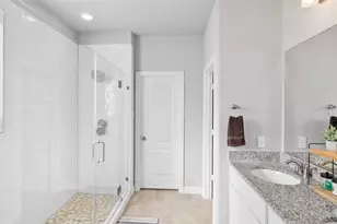 216 Elianne Lace Ct, Conroe, TX 77318 - Photo 18