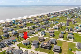 2619 Tide Dr, Crystal Beach, TX 77650 - Photo 1