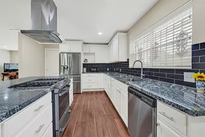 8615 Glenaire Street, Houston, TX 77061 - Photo 8