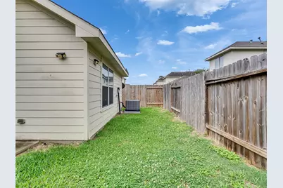 2650 Bammelwood Drive, Houston, TX 77014 - Photo 8