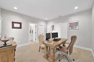 2103 Bevis St, Houston, TX 77008 - Photo 8