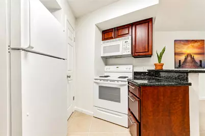 10811 Richmond Avenue #22, Houston, TX 77042 - Photo 12