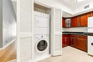 10811 Richmond Ave, Houston, TX 77042 - Photo 8