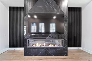 948 Blackshire Ln, Houston, TX 77055 - Photo 6