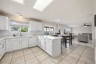 13018 Terrace Run Ln, Houston, TX 77044 - Photo 12