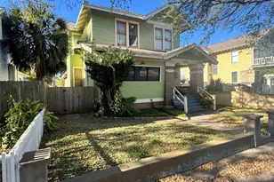 3210 Avenue Q, Galveston, TX 77550 - Photo 1