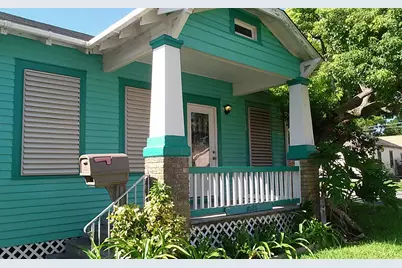 4027 Ave R, Galveston, TX 77550 - Photo 1