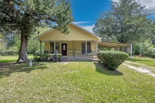 1216 N Hendrix Ave, Diboll, TX 75941 - Photo 1