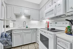 2701 Bellefontaine St, Houston, TX 77025 - Photo 8