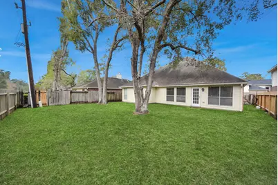 1802 Whispering Forest Drive, Houston, TX 77339 - Photo 38