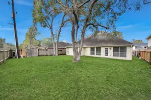 1802 Whispering Forest Dr, Houston, TX 77339 - Photo 38