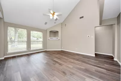 1802 Whispering Forest Drive, Houston, TX 77339 - Photo 10