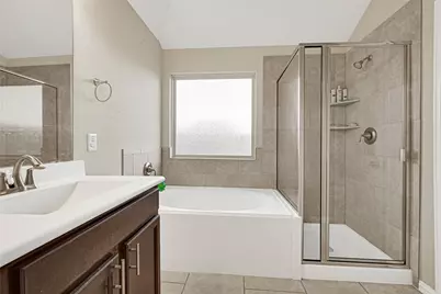 2762 Donellan Dr, Houston, TX 77088 - Photo 20