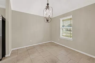 2762 Donellan Dr, Houston, TX 77088 - Photo 8