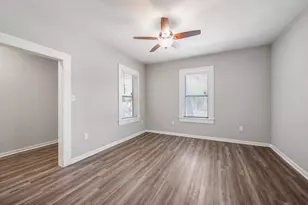 2402 49th St, Galveston, TX 77551 - Photo 10