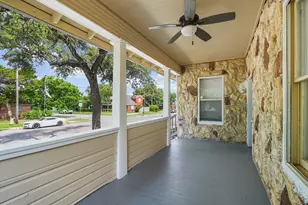 2402 49th St, Galveston, TX 77551 - Photo 4