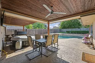 9820 W Shore Dr, Willis, TX 77318 - Photo 10