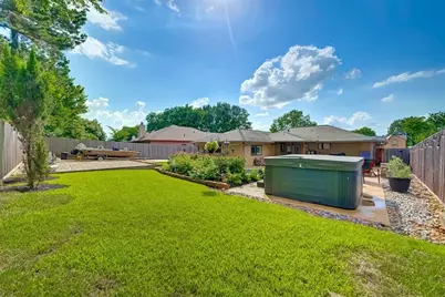 9820 W Shore Drive, Willis, TX 77318 - Photo 10
