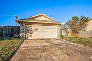 610 Bienville Ln, Houston, TX 77015 - Photo 2