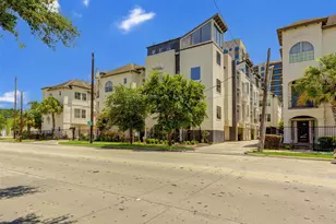 113 Tuam St, Houston, TX 77006 - Photo 2