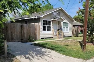 218 E Hunnicutt St, Baytown, TX 77520 - Photo 1