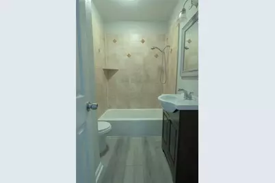 218 E Hunnicutt Street, Baytown, TX 77520 - Photo 6