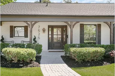 7525 Middlewood Street, Houston, TX 77063 - Photo 8