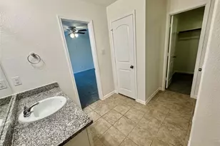 26680 Pools Creek Dr, Huntsville, TX 77320 - Photo 8