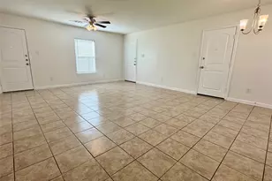 26680 Pools Creek Dr, Huntsville, TX 77320 - Photo 4